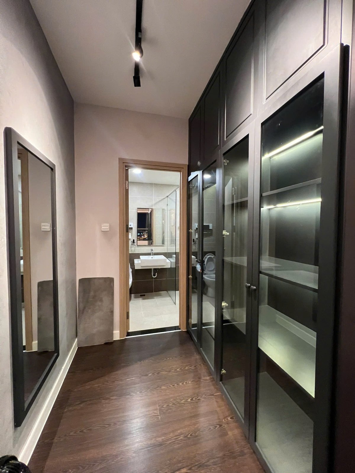 Căn hộ 2 Phòng Ngủ Cần Cho Thuê The Sun Avenue