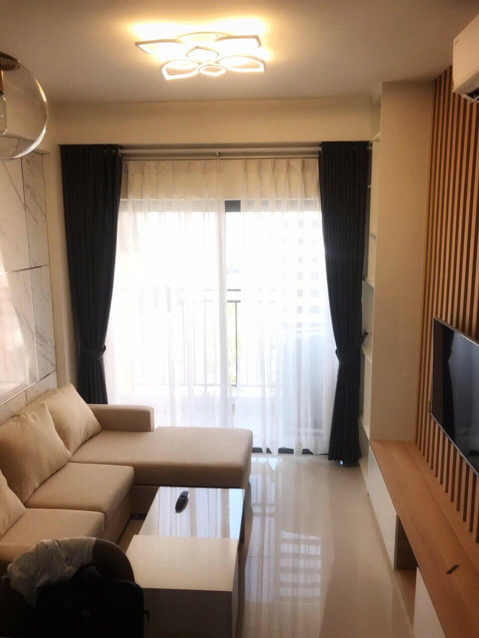 Bán Căn 2 Phòng Ngủ Có Nội Thất Tại The Sun Avenue Giá 7,5 Tỷ