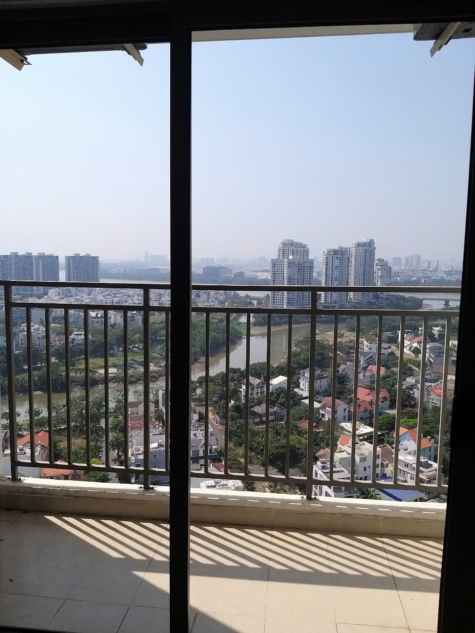 Văn Phòng 100m2 Cần Cho Thuê The Sun Avenue Giá 25 Triệu