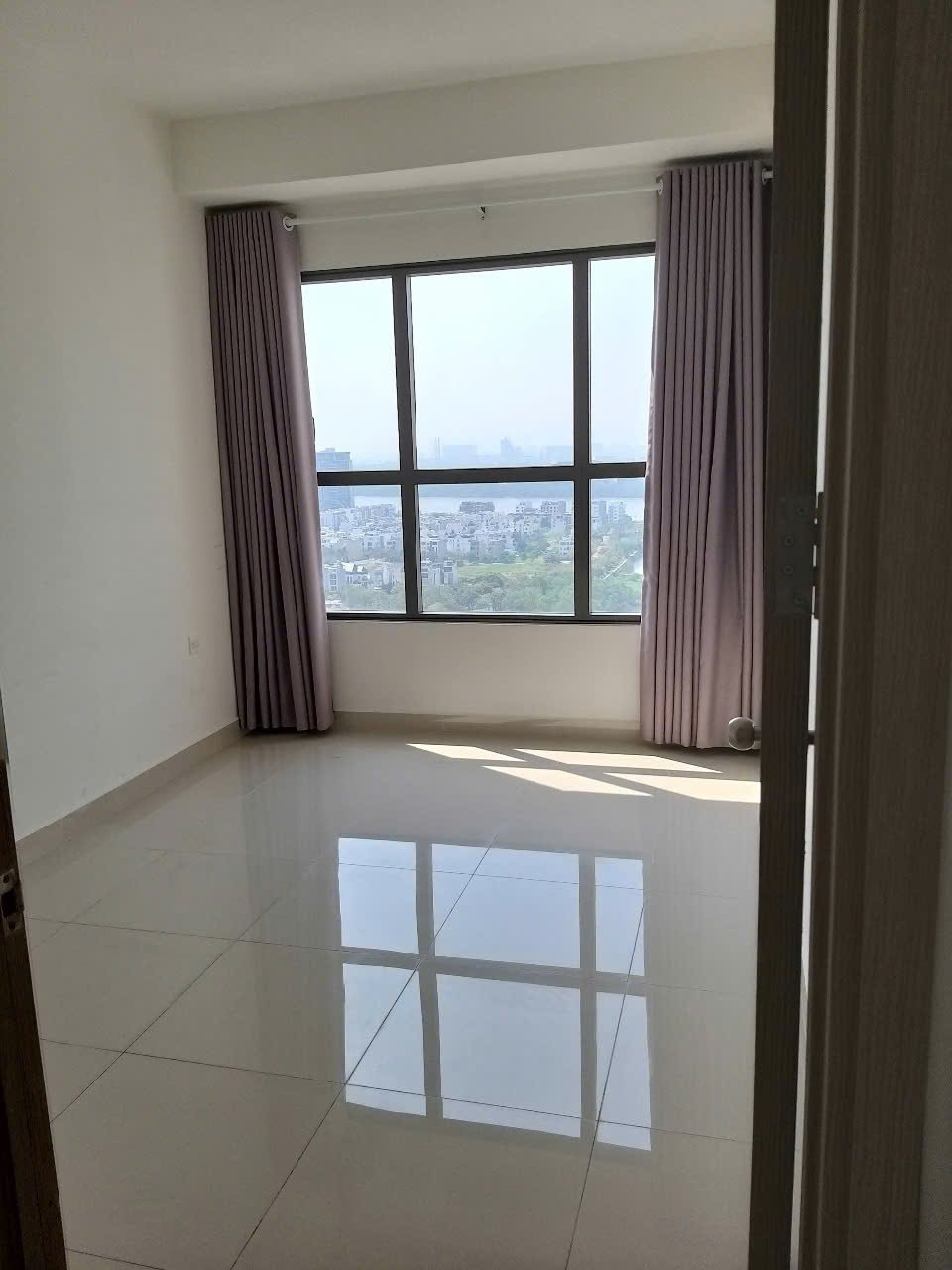 Văn Phòng 100m2 Cần Cho Thuê The Sun Avenue Giá 25 Triệu