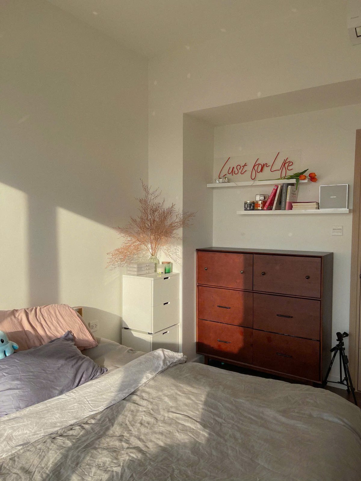 Cho Thuê 1 phòng ngủ + 1 Tại The Sun Avenue Giá 14,5 Triệu