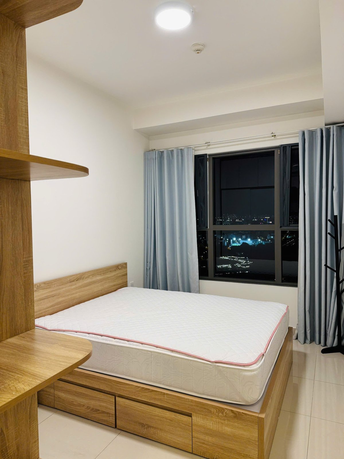 Cho Thuê Căn 1 Phòng Ngủ 51m2 Tại The Sun Avenue Giá 14 Triệu