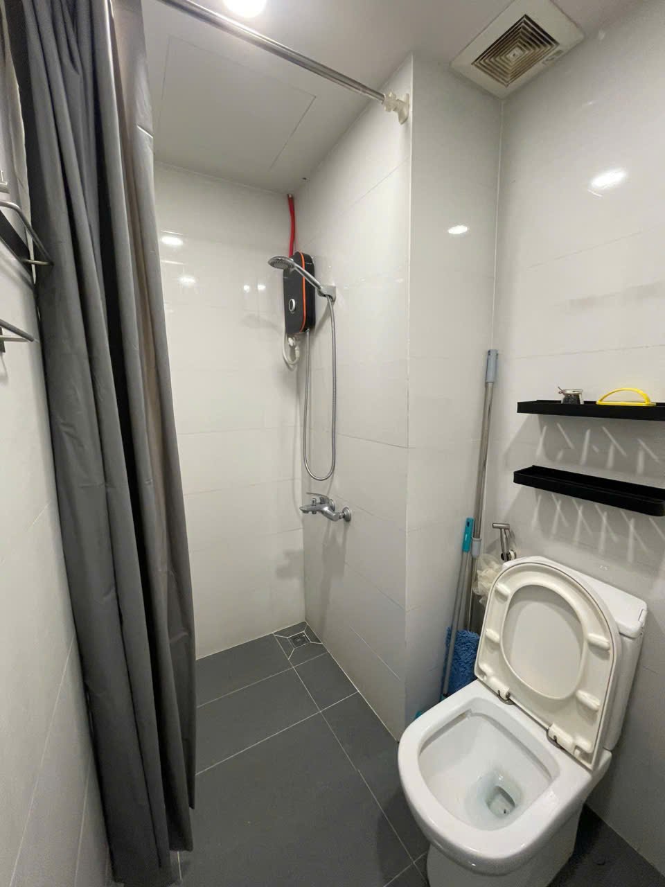 Cho Thuê Officetel The Sun Avenue 9,5 Triệu 35m2 Layout Vuông Vức View Đẹp