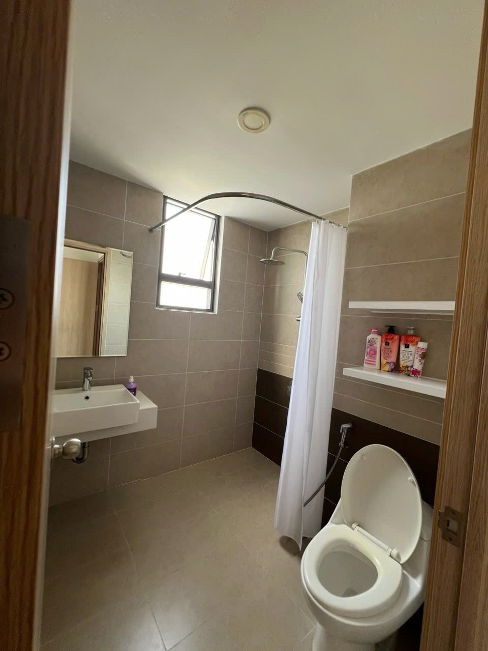 Căn Hộ 3 Phòng Ngủ The Sun Avenue Cho Thuê