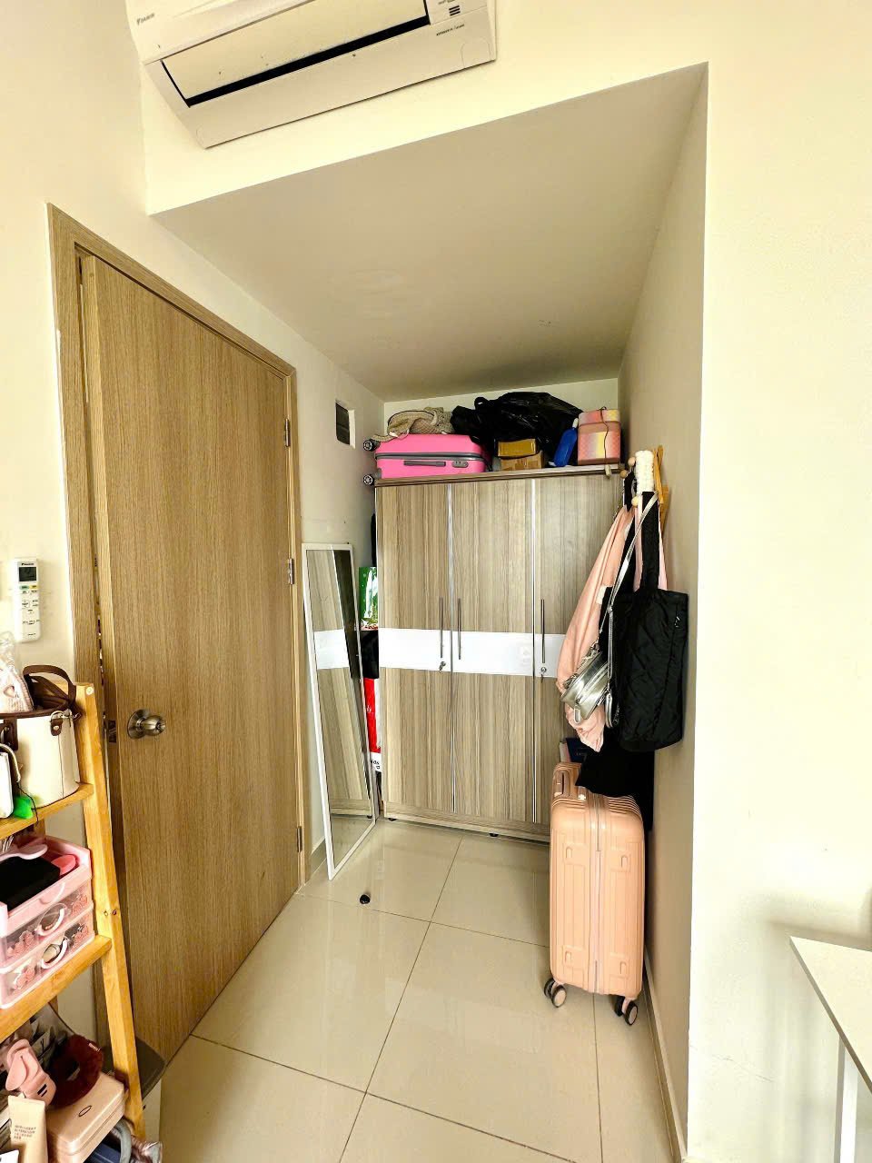 Bán Nhanh Căn Hộ 1 Phòng Ngủ - 37m2 Có Nội Thất Tầng Cao The Sun Avenue