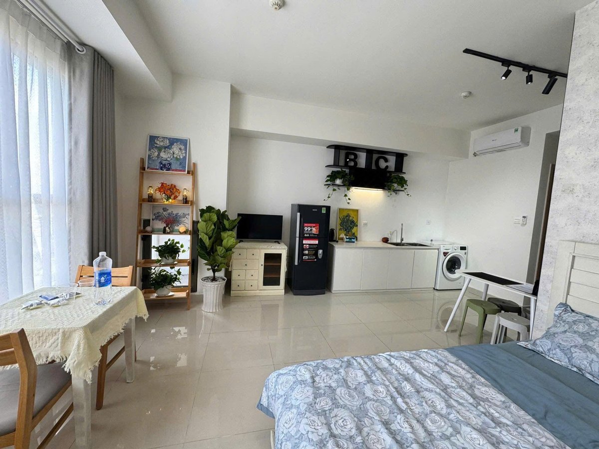 Cho Thuê Căn Hộ Studio Chung Cư The Sun Avenue - 31m2 Nhà Thiết Kế Đẩy Đủ Nội Thất Ở