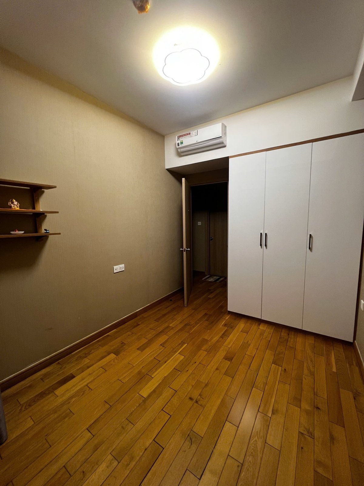 Bán Căn hộ 2 Phòng Ngủ Có Nội Thất The Sun Avenue, Q2