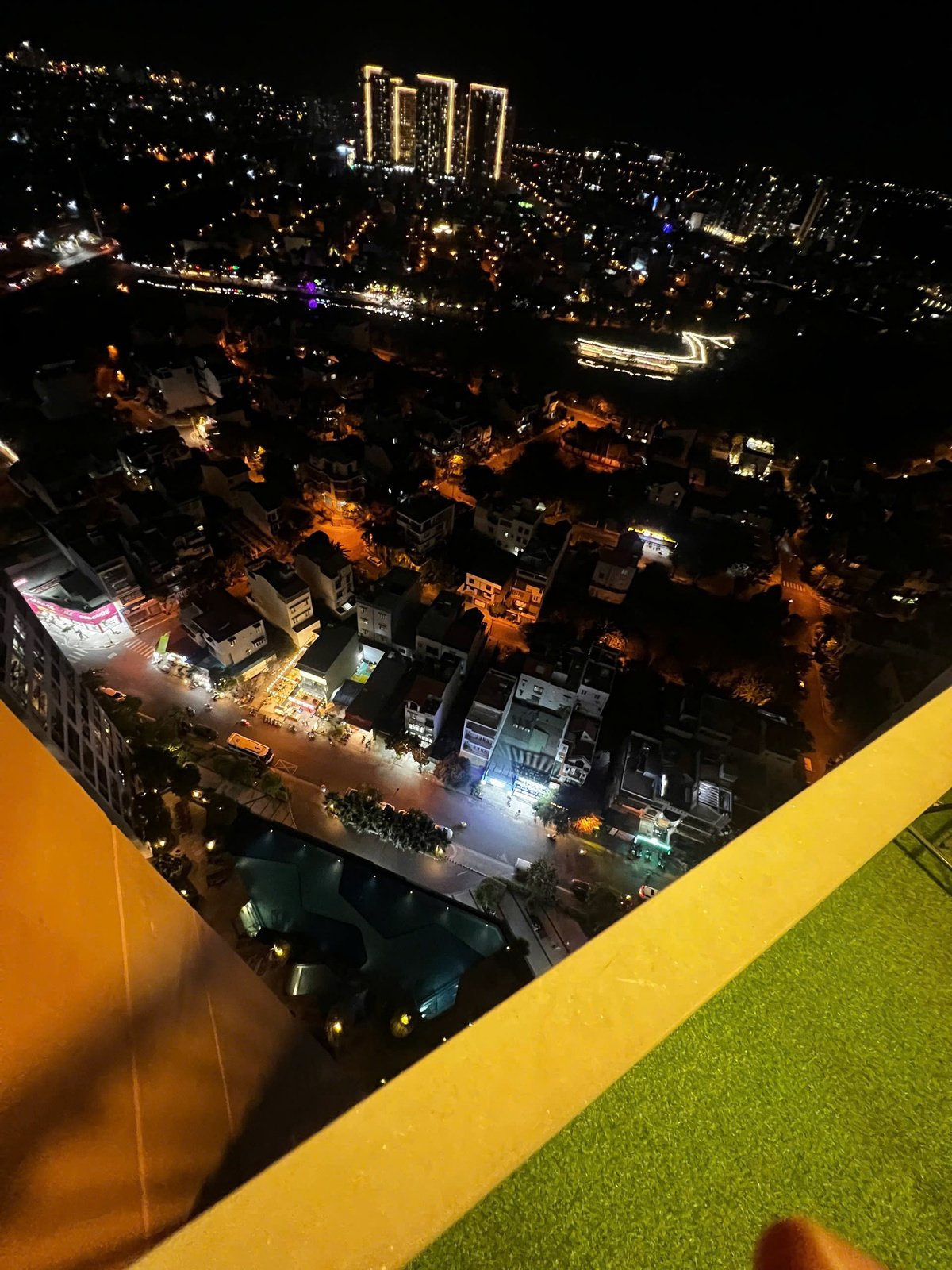 Bán Căn hộ 2 Phòng Ngủ Có Nội Thất The Sun Avenue, Q2