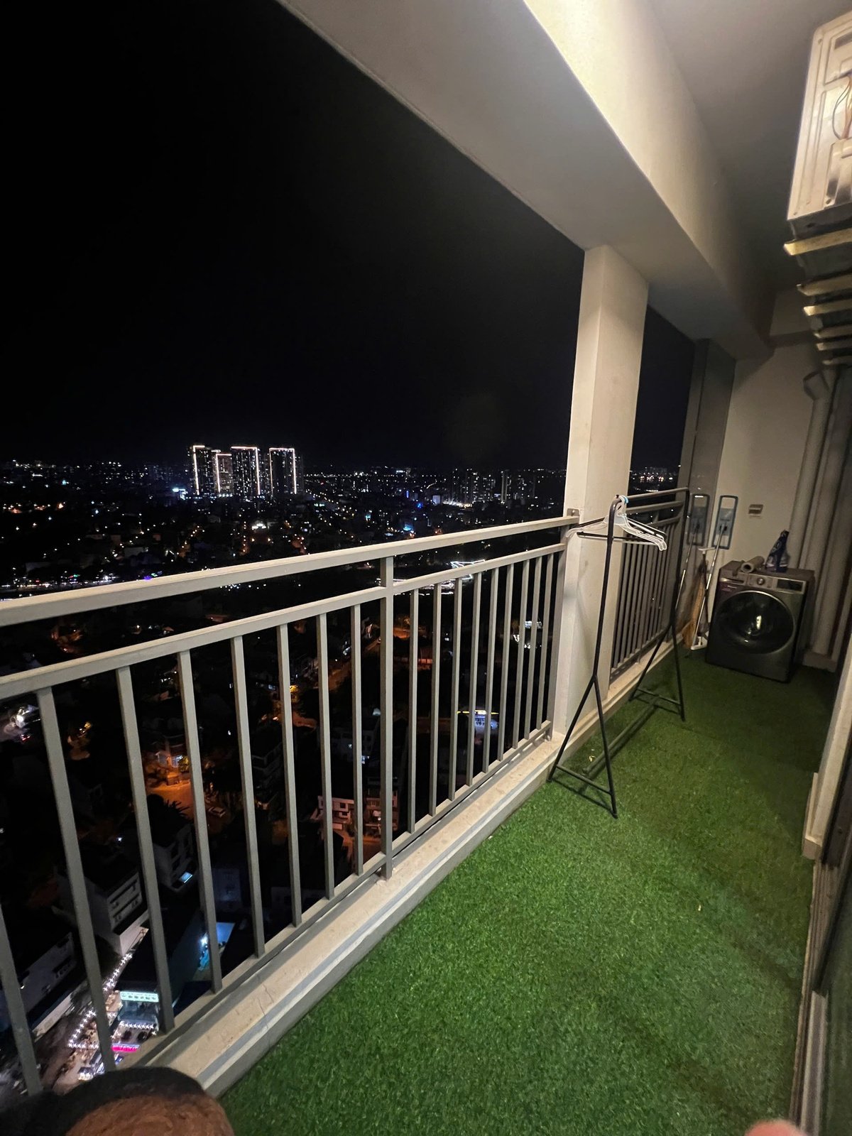 Bán Căn hộ 2 Phòng Ngủ Có Nội Thất The Sun Avenue, Q2