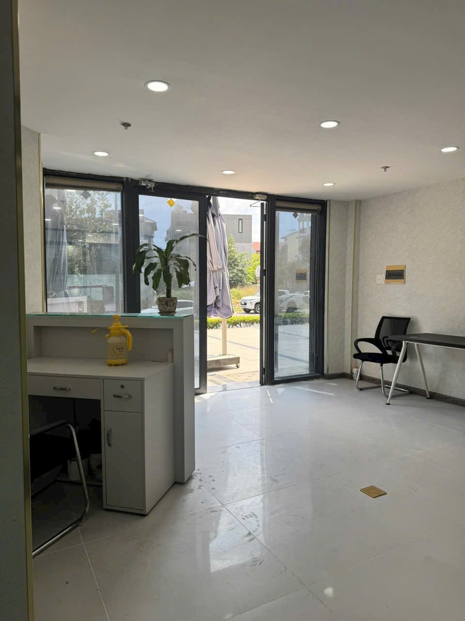 Shophoue 80m2 Cho Thuê The Sun Avenue