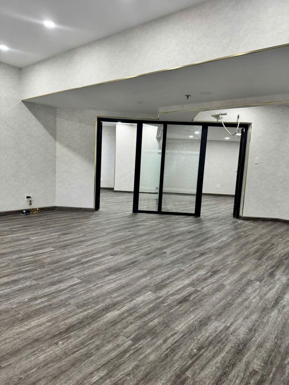 Shophoue 80m2 Cho Thuê The Sun Avenue