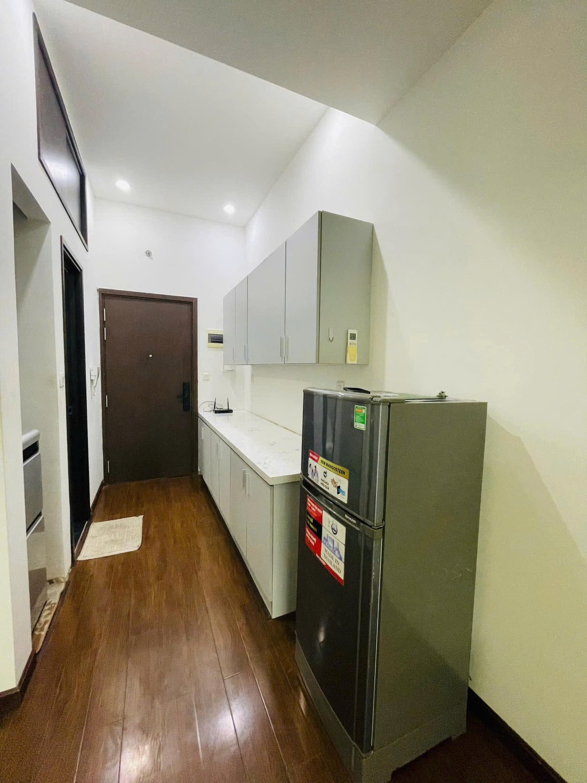 Cho Thuê Văn Phòng The Sun Avenue Có Sẵn Ít Nội Thất