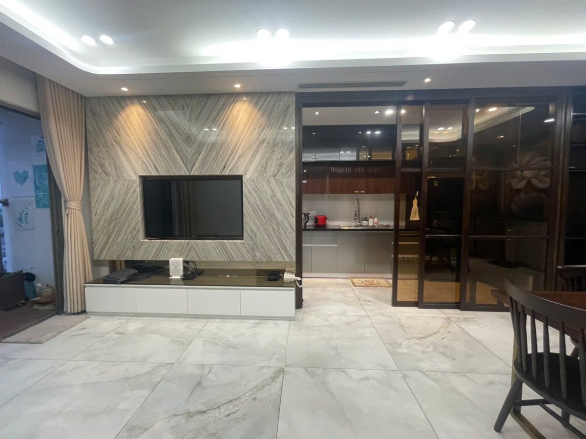 Căn hộ 2 Phòng ngủ diện tích lớn nhất The Sun Avenue 105m2 cần cho thuê