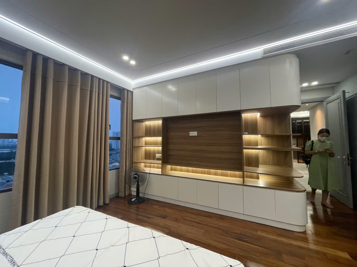 Căn hộ 2 Phòng ngủ diện tích lớn nhất The Sun Avenue 105m2 cần cho thuê