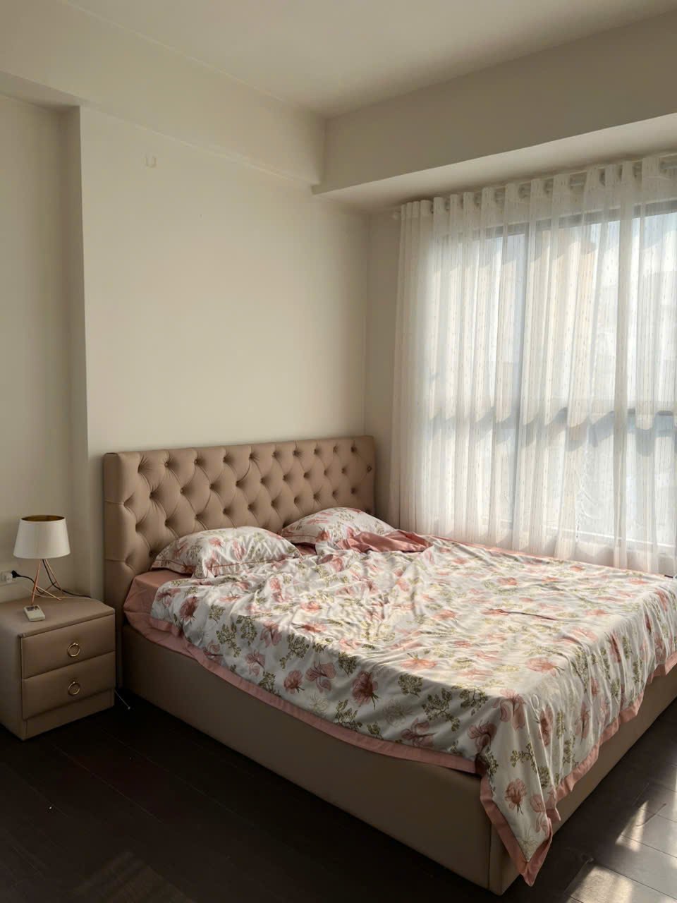 Cho Thuê 3 Phòng Ngủ Chung Cư The Sun Avenue Giá 21 Triệu