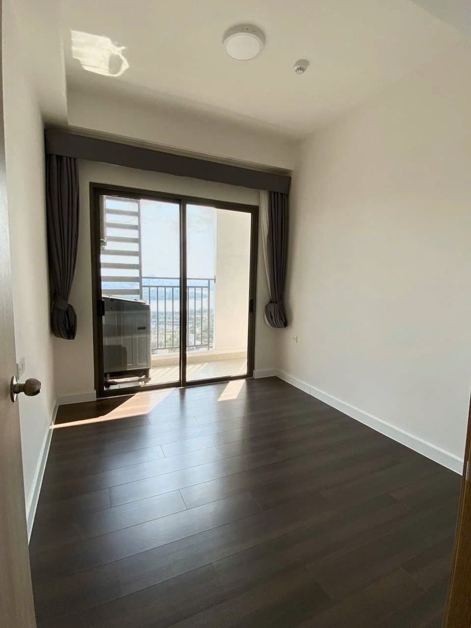 Cho Thuê The Sun Avenue 2 Phòng Ngủ Giá 13,5 Triệu - 75m2 Nội Thất Cơ Bản