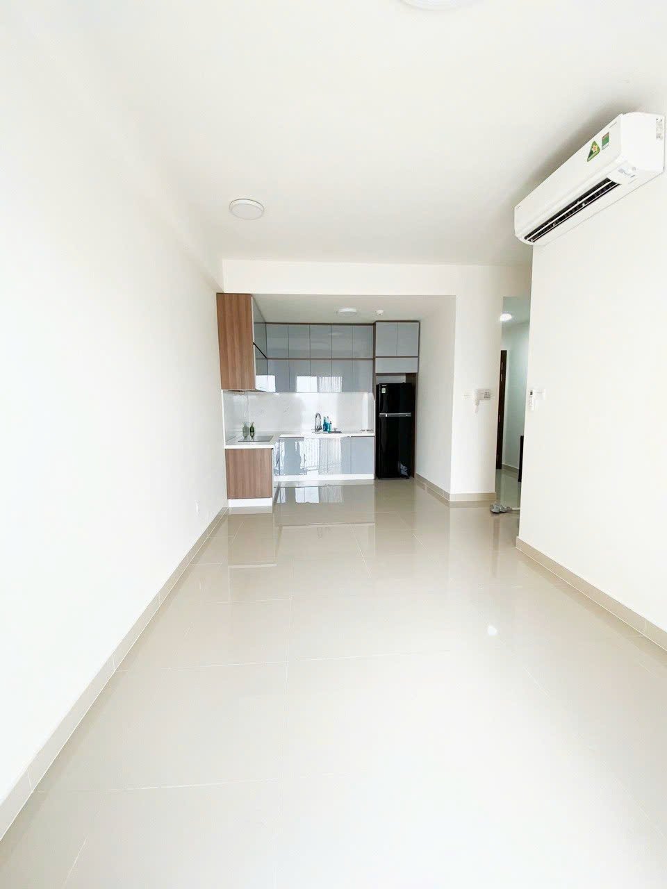 Cho Thuê The Sun Avenue 2 Phòng Ngủ Giá 13,5 Triệu - 75m2 Nội Thất Cơ Bản