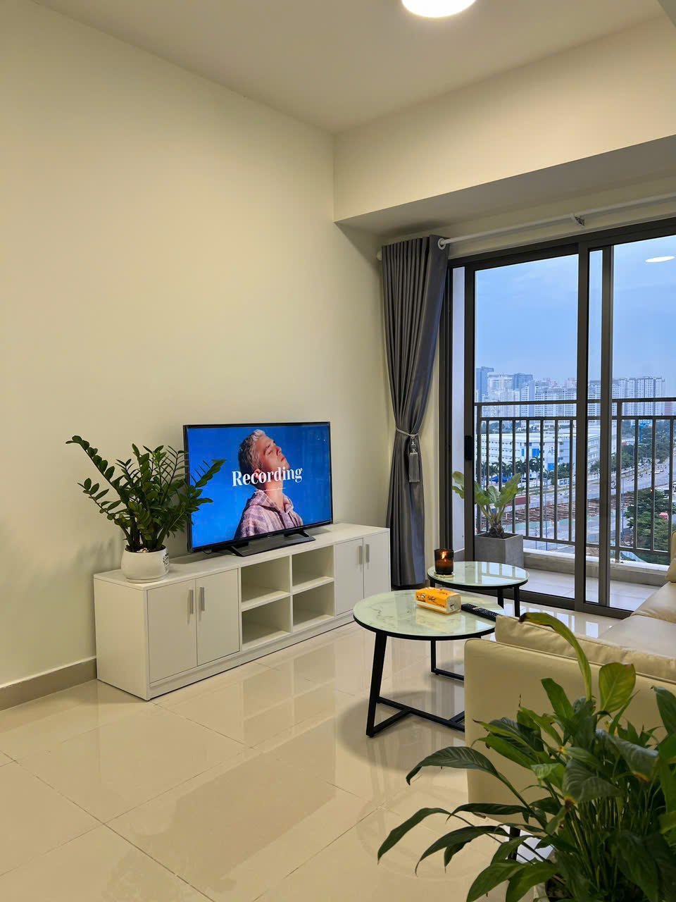 Cần Bán Căn 1PN Có Nội Thất Đầy Đủ - 51m2 Tại The Sun Avenue