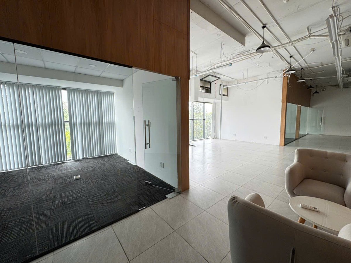 Cực Hiếm Căn Văn Phòng Diện Tích 300m2 Cho Thuê The Sun Avenue, Q2