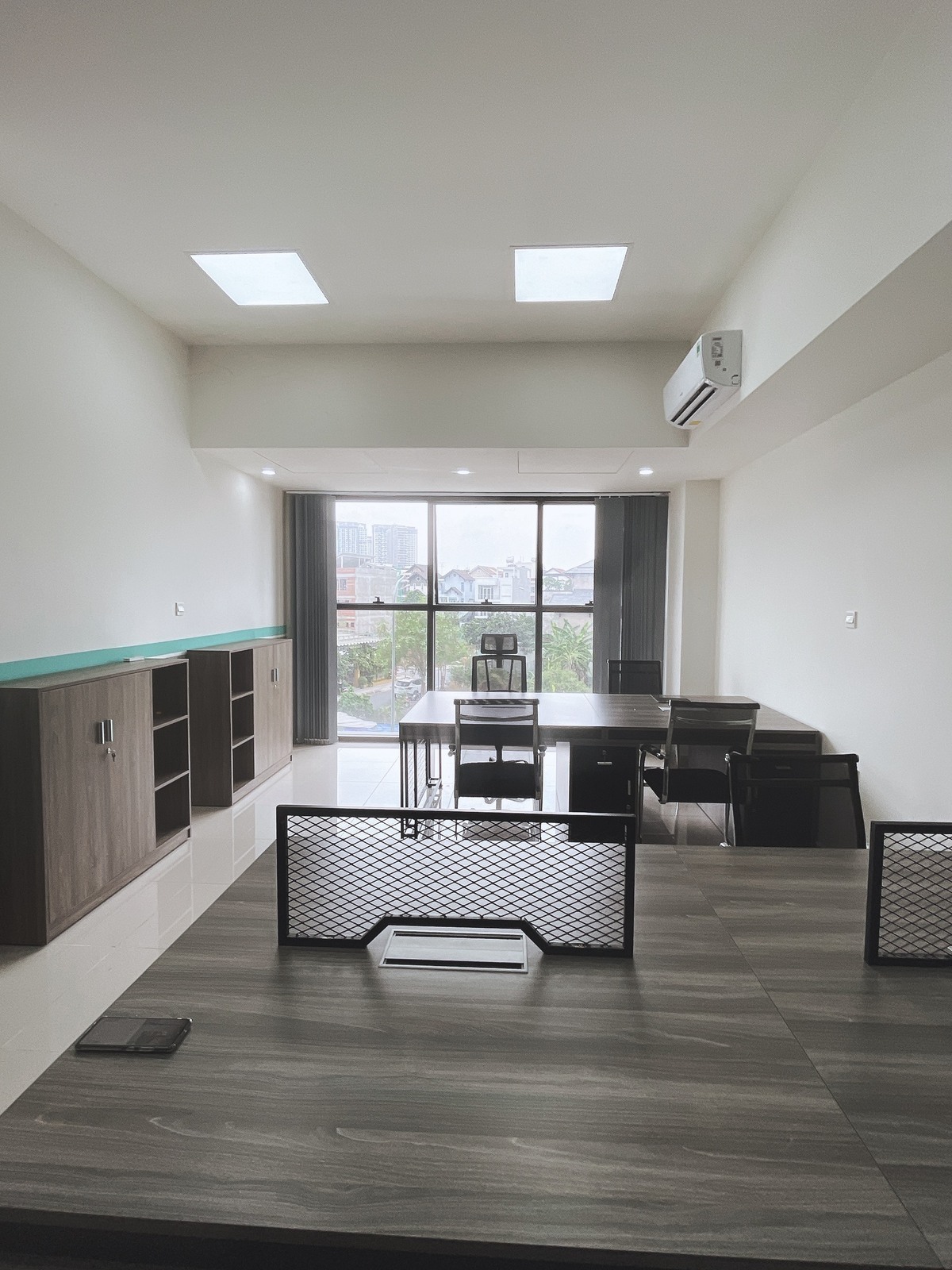 Văn Phòng Có Nội Thất Cần Cho Thuê The Sun Avenue