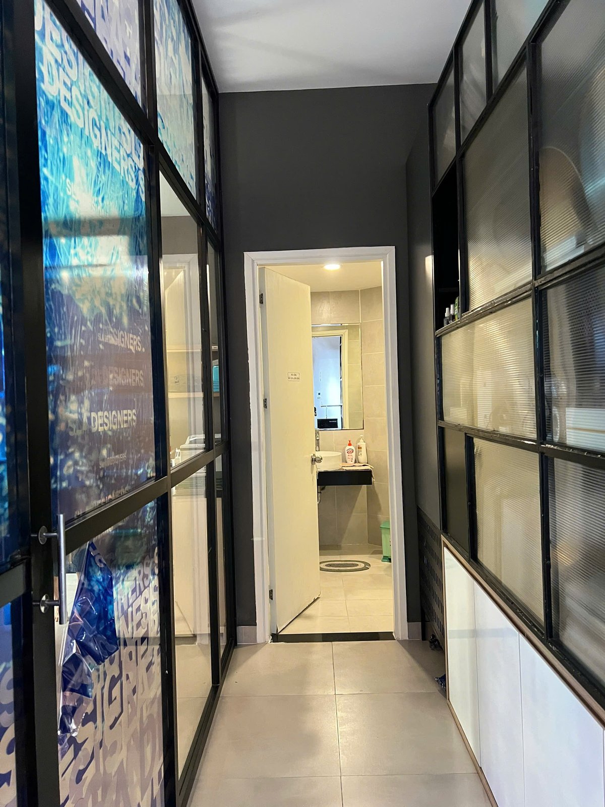 Officetel Có Sẵn Nội Thất Văn Phòng Cần Cho Thuê The Sun Avenue