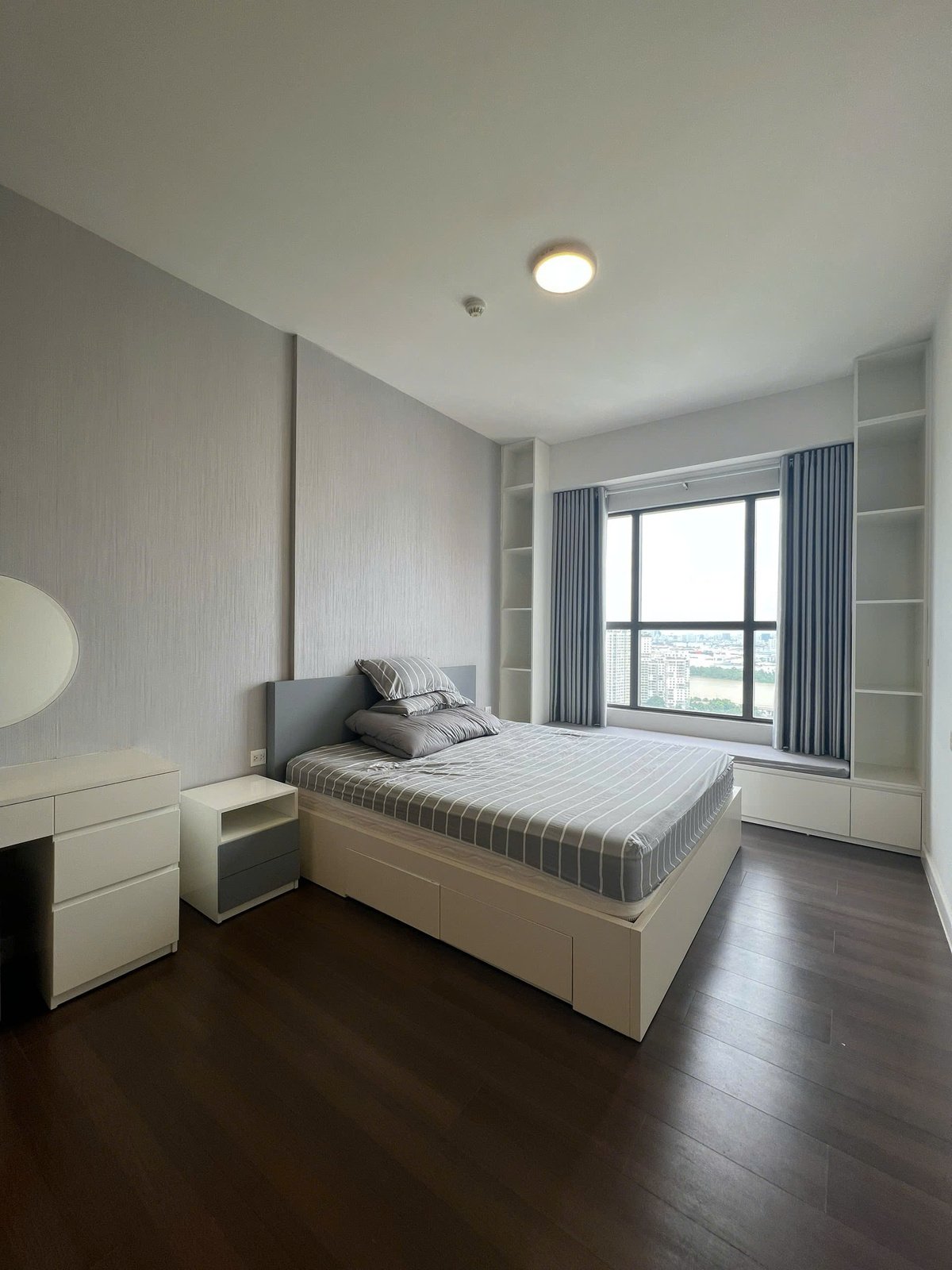 Căn 2 Phòng Ngủ View Sông Cho Thuê The Sun Avenue