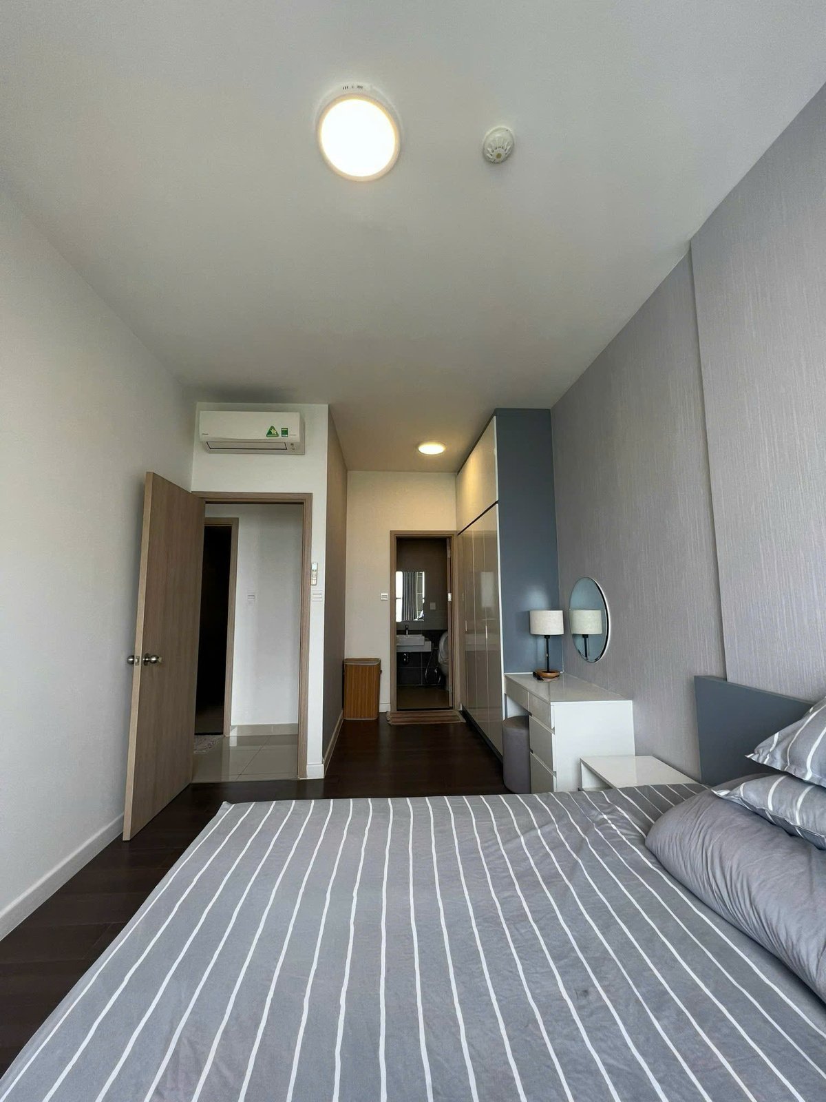 Căn 2 Phòng Ngủ View Sông Cho Thuê The Sun Avenue