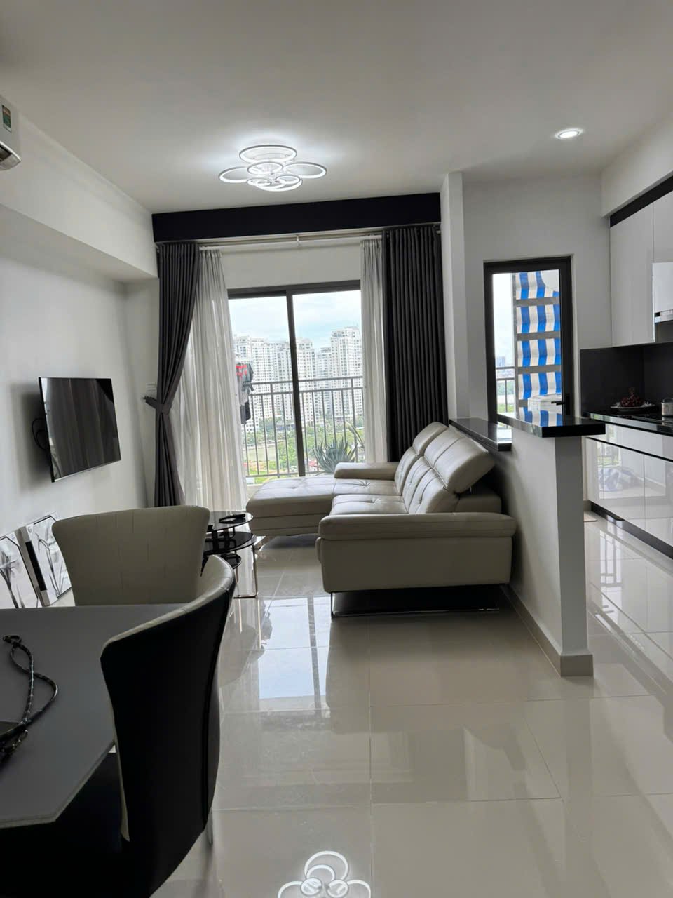 Nhà đẹp 3 Phòng Ngủ The Sun Avenue Cần Bán - 109m2