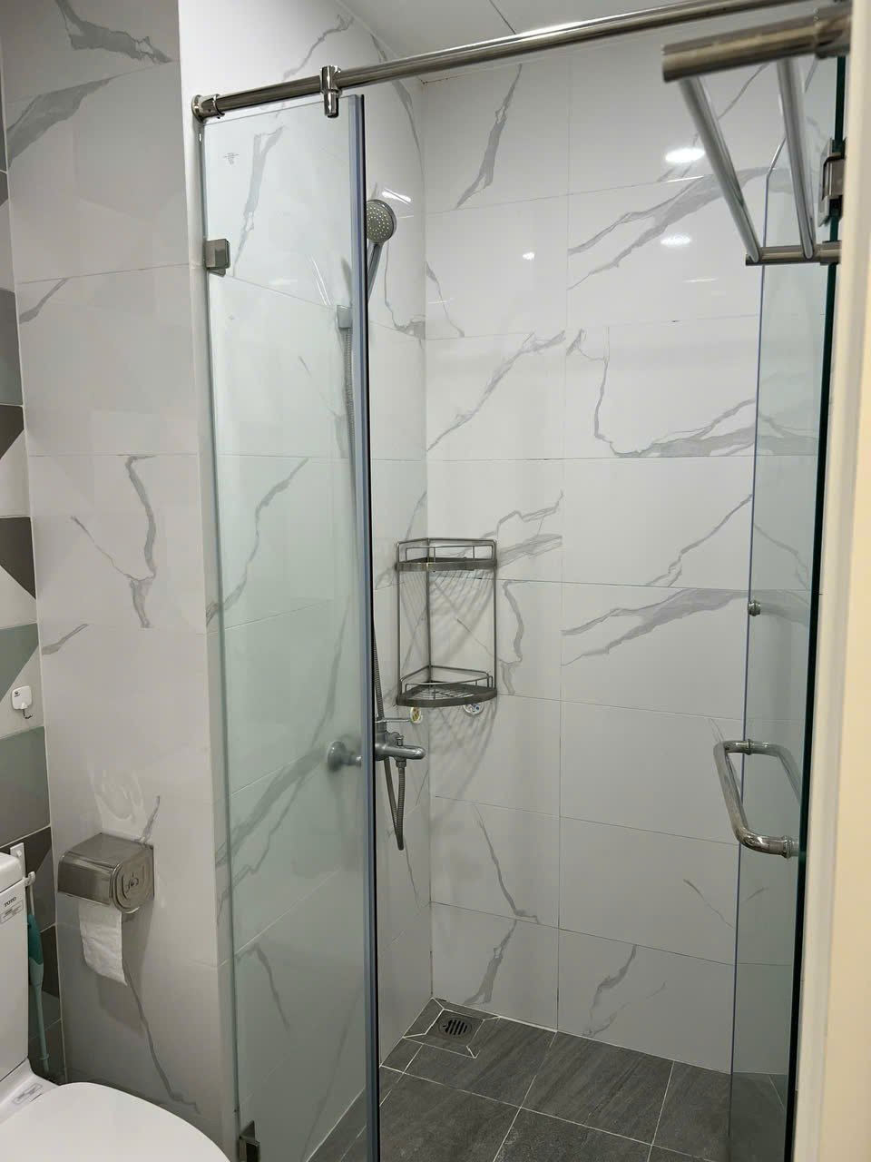 Cho Thuê Studio Full Nội Thất The Sun Avenue