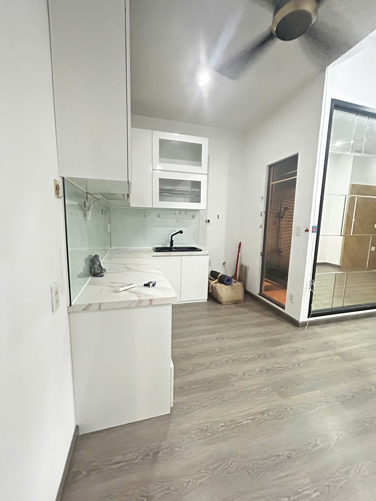 Văn Phòng The Sun Avenue Cho Thuê Nội Thất Cơ Bản GIá Chỉ 10tr/tháng Diện Tích 40m2