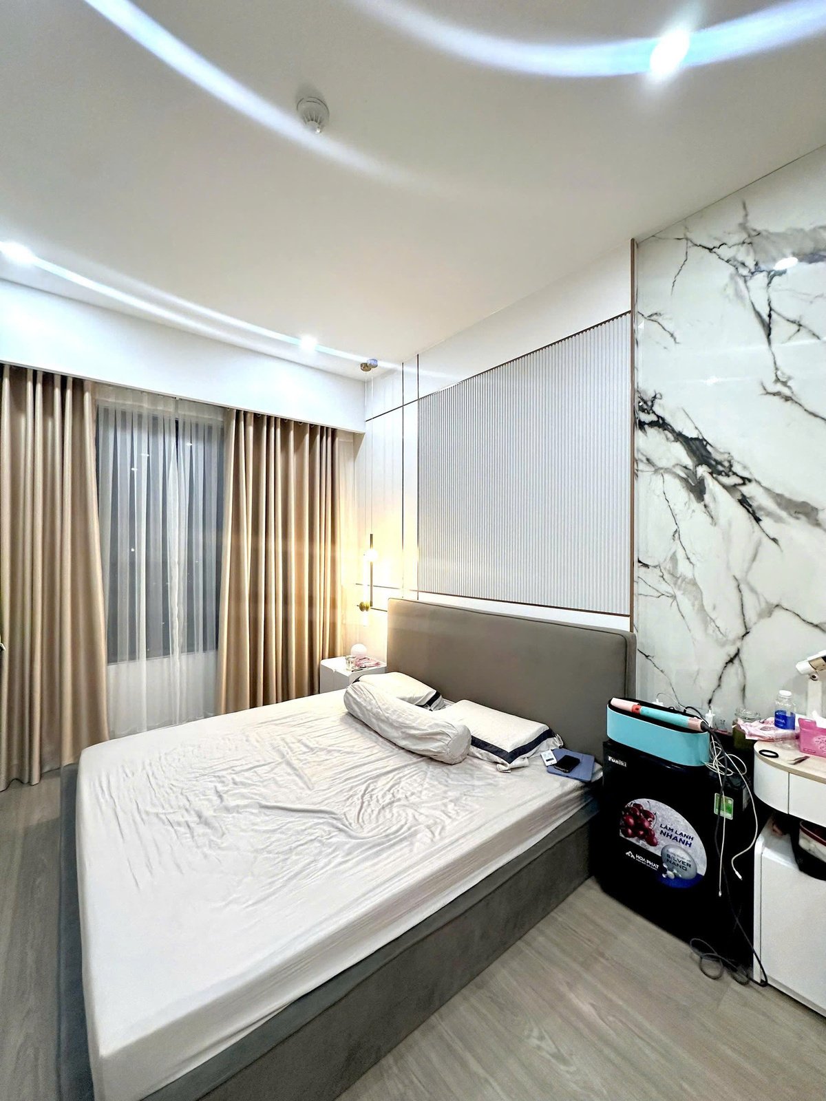 Bán Căn Hộ 2 Phòng Ngủ The Sun Avenue - View Sông Giá 6.6 Tỷ