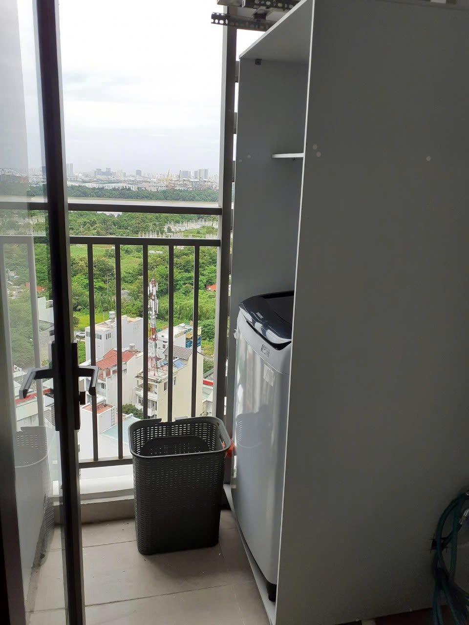 Bán Căn Hộ 3 Phòng Ngủ The Sun Avenue Giá 8.2 Tỷ - 109m2 - Nội Thất Full