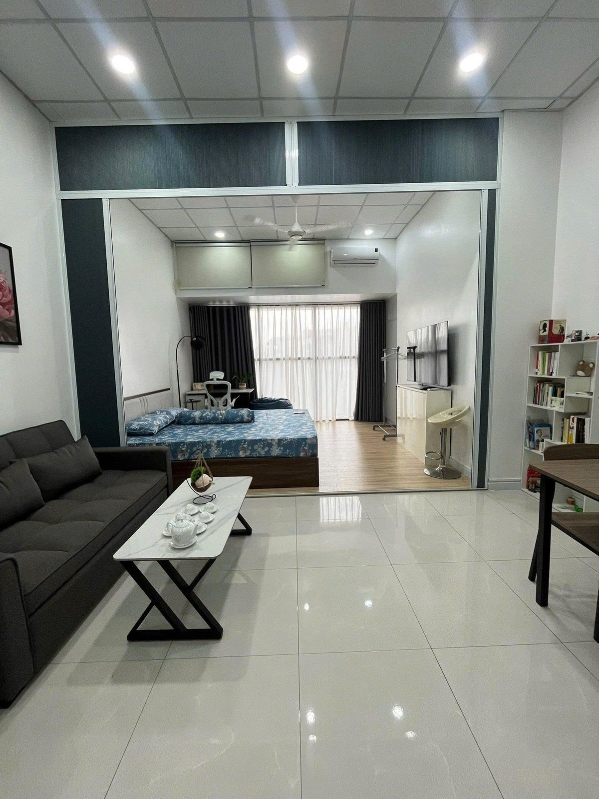 Căn hộ Studio Ngăn Sẵn 1 Phòng Ngủ The Sun Avenue Đầy Đủ Nội Thất Cho Thuê Giá 14Tr