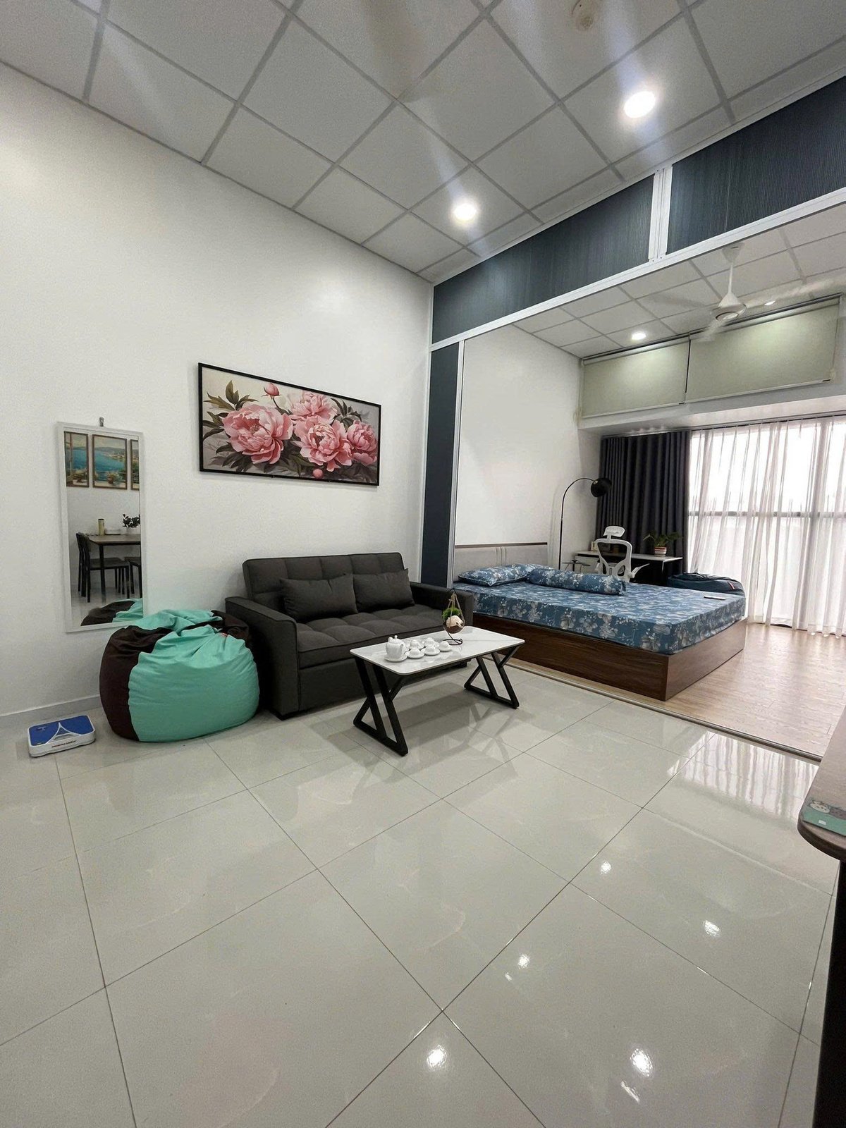 Căn hộ Studio Ngăn Sẵn 1 Phòng Ngủ The Sun Avenue Đầy Đủ Nội Thất Cho Thuê Giá 14Tr