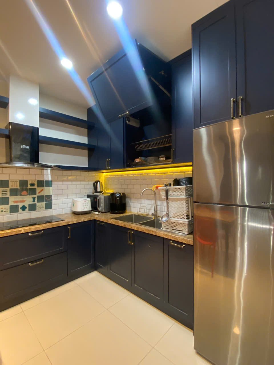 Căn Hộ 2 Phòng Ngủ Có Nội Thất Cần Cho Thuê 16TR - The Sun Avenue