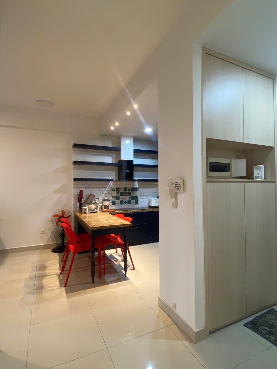 Căn Hộ 2 Phòng Ngủ Có Nội Thất Cần Cho Thuê 16TR - The Sun Avenue