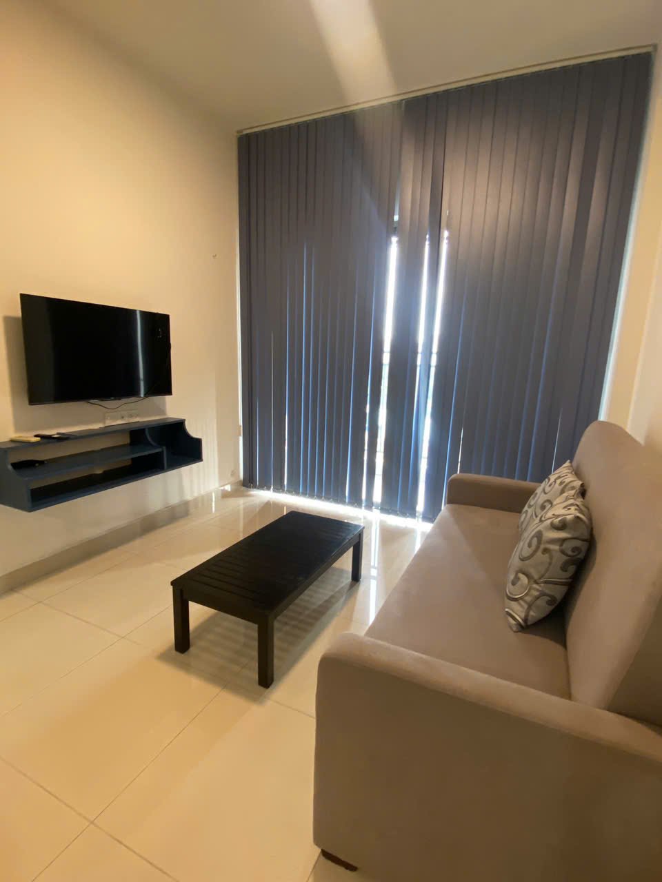 Căn Hộ 2 Phòng Ngủ Có Nội Thất Cần Cho Thuê 16TR - The Sun Avenue