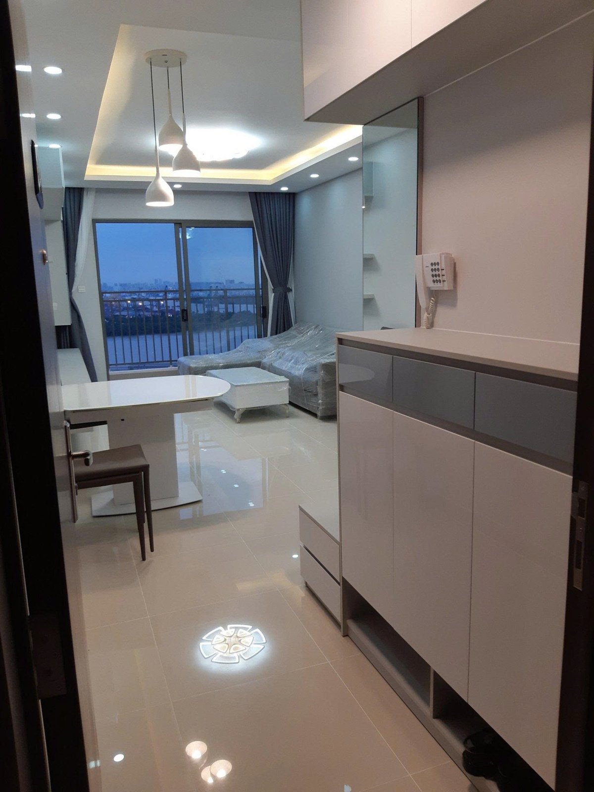 Cho Thuê Căn Hộ 3 Phòng Ngủ Full Nội Thất - The Sun Avenue