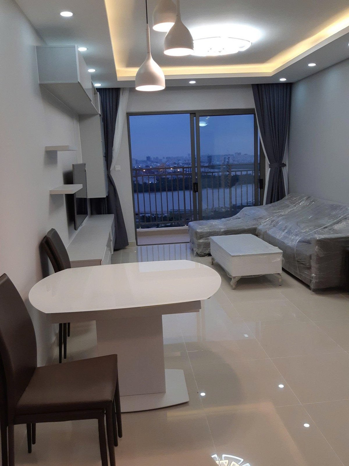 Cho Thuê Căn Hộ 3 Phòng Ngủ Full Nội Thất - The Sun Avenue