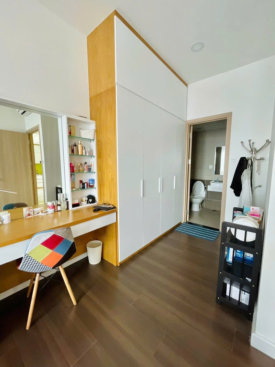 Cho Thuê Căn Hộ 2 Phòng Ngủ The Sun Avenue - Full Nội Thất 75m2 View Sông Sài Gòn