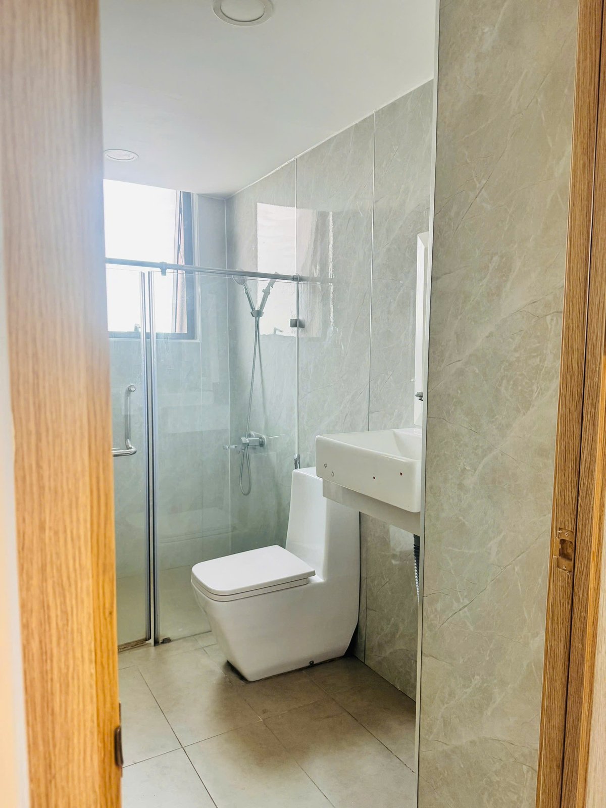 Bán Căn Officetel 2 Phòng Ngủ The Sun Avenue Giá 3,550 Tỷ - 45m2 Nội Thất Đầy Đủ