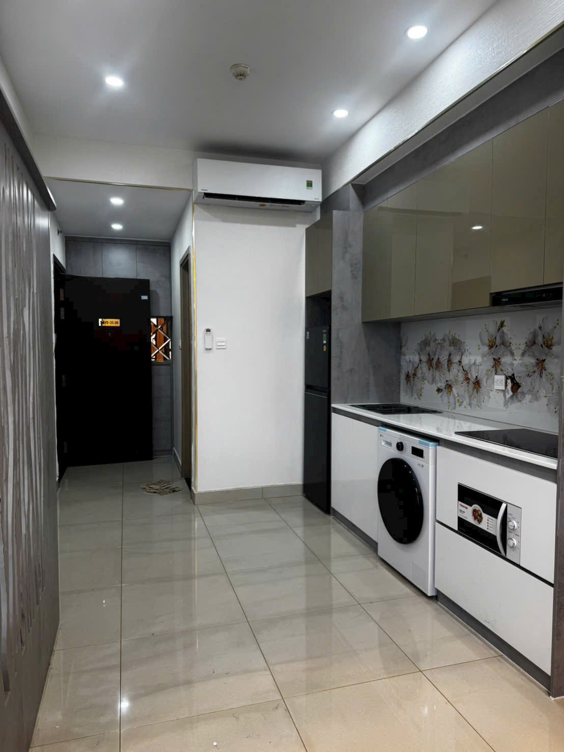 Cho Thuê Căn Hộ Studio Chung Cư The Sun Avenue - 31m2 Nhà Thiết Kế Đẩy Đủ Nội Thất Ở