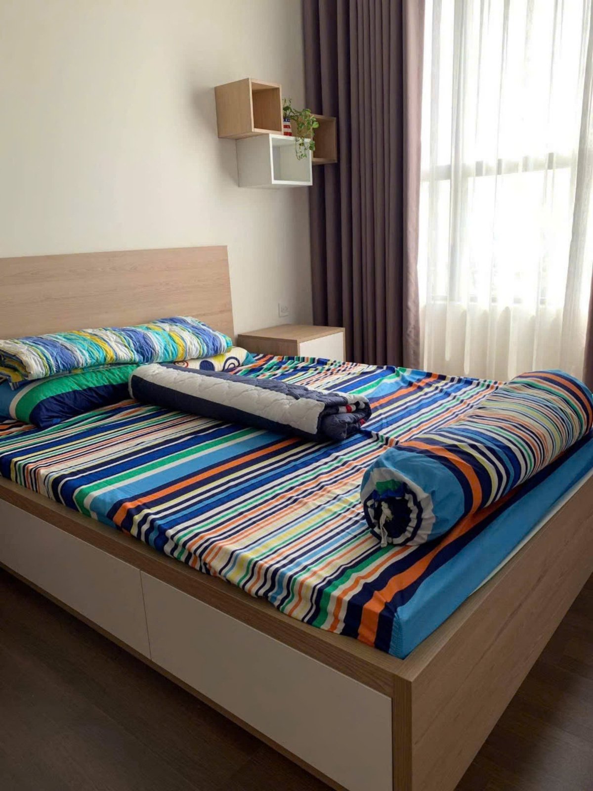 Bán Căn hộ 2 Phòng Ngủ Có Nội Thất The Sun Avenue, Q2