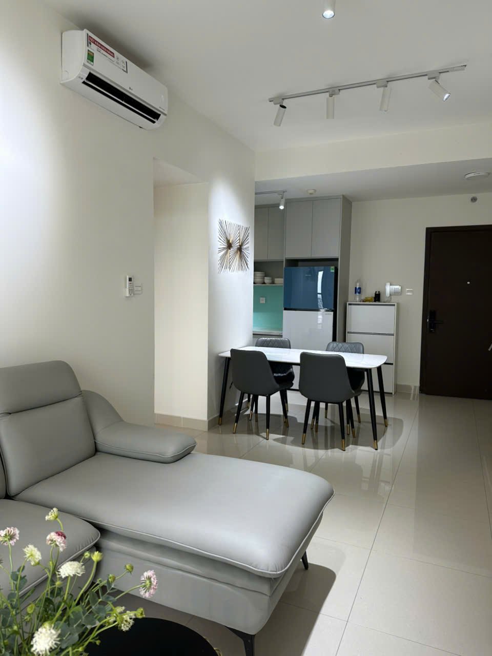 Bán Căn 1 Phòng Ngủ Full Nội Thất 51m2 - The Sun Avenue