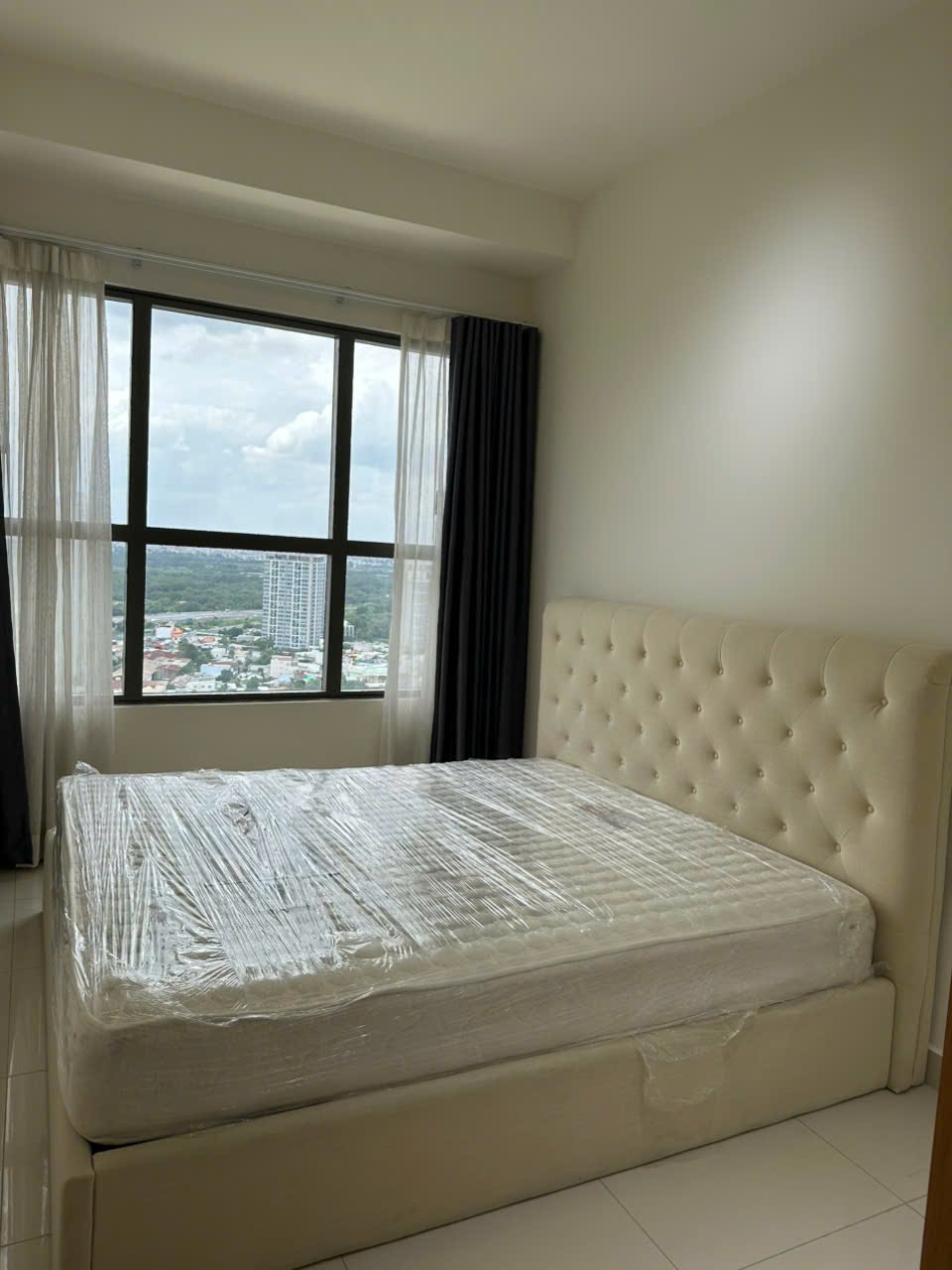 Bán Căn 1 Phòng Ngủ Full Nội Thất 51m2 - The Sun Avenue