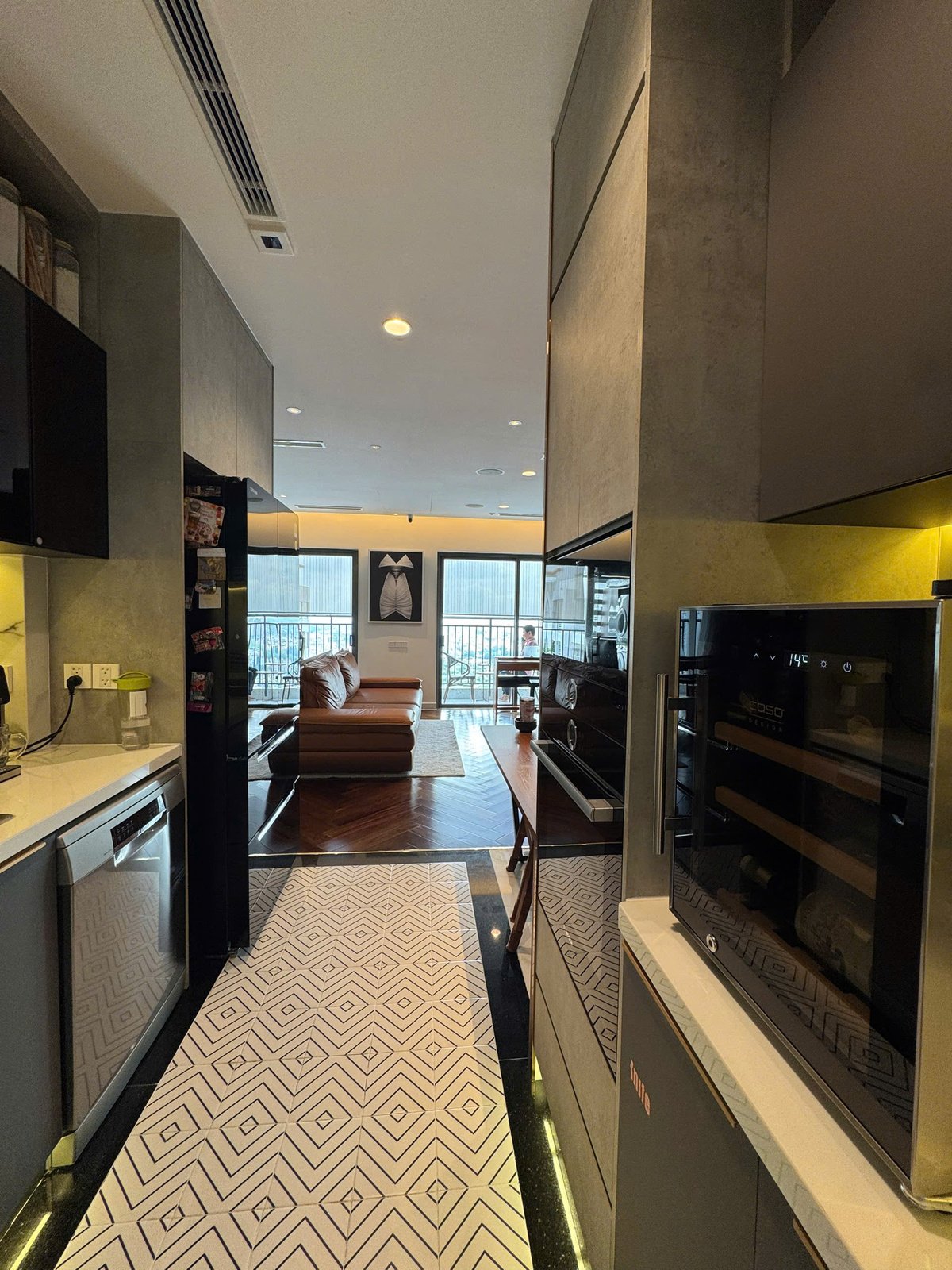 The Sun Avenue Bán Căn Hộ 2 Phòng Ngủ Diện Tích Lớn 96m2 View Sông Thoáng Mát Nội Thất Cao Cấp