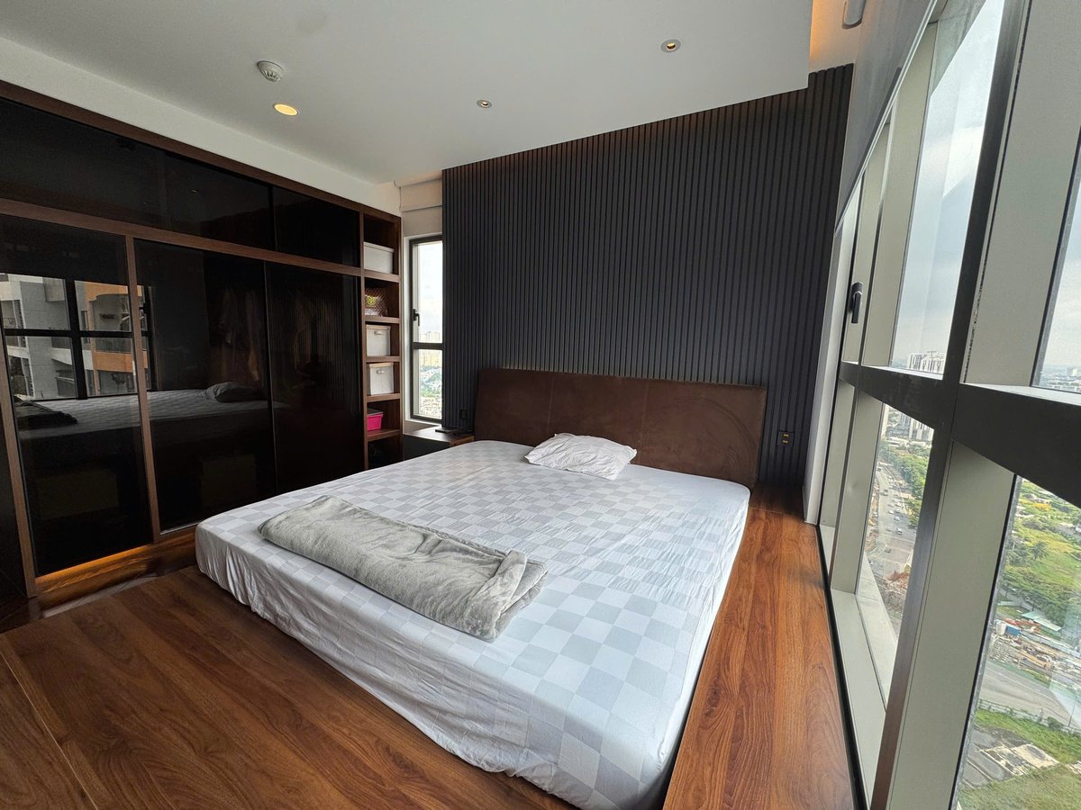 The Sun Avenue Bán Căn Hộ 2 Phòng Ngủ Diện Tích Lớn 96m2 View Sông Thoáng Mát Nội Thất Cao Cấp