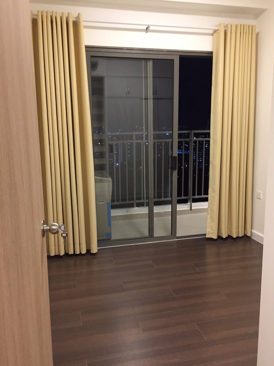 Bán Căn hộ 2 Phòng Ngủ Có Nội Thất The Sun Avenue, Q2