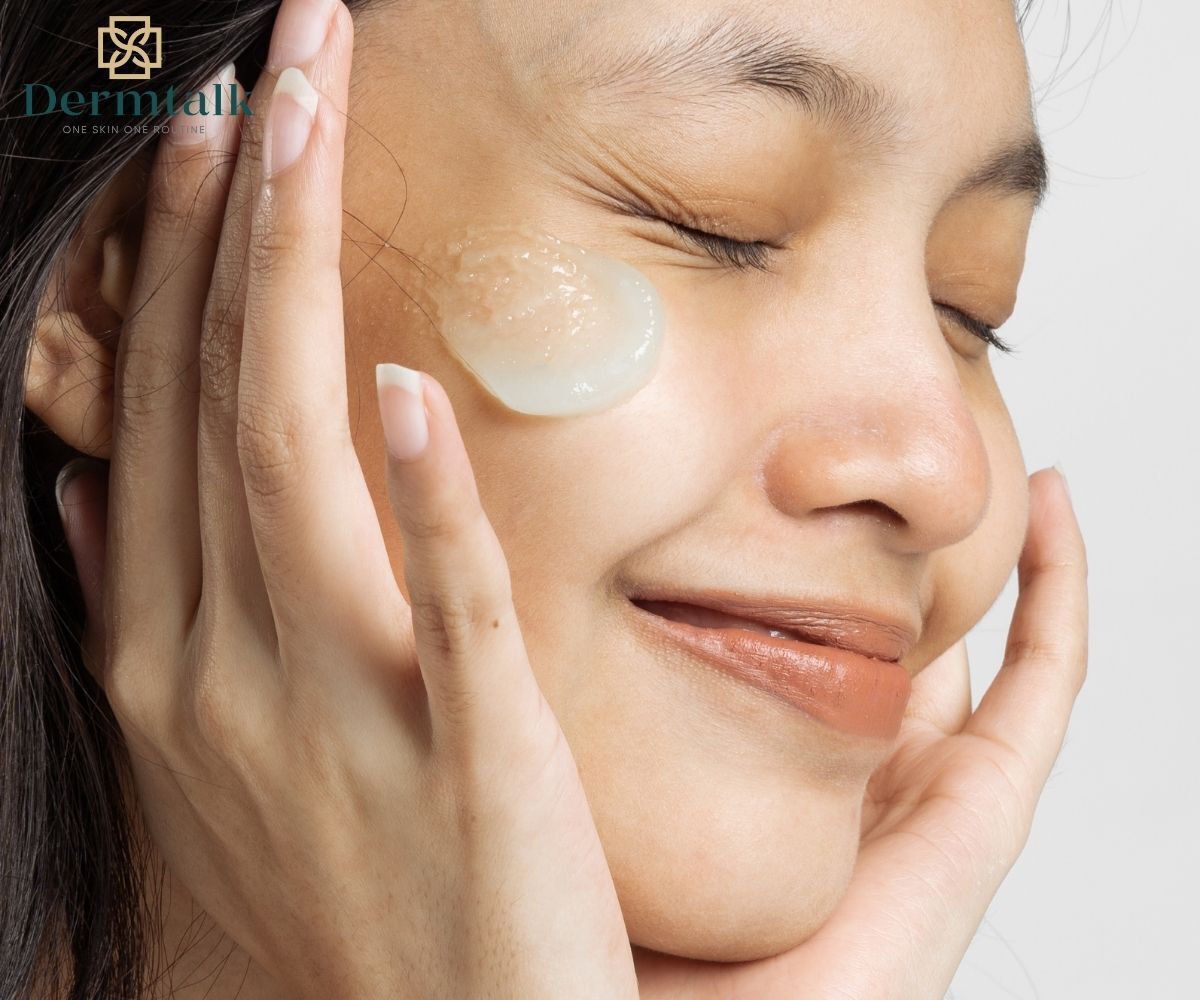 cach-chon-kem-duong-am-phu-hop-cho-da-dau