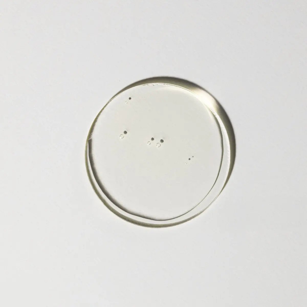 Tinh chất hỗ trợ trị nám và trẻ hóa làn da chuyên sâu HYAESTIC PIGMENT ENHANCING SERUM 4% ARBUTIN & 10% VITAMIN C